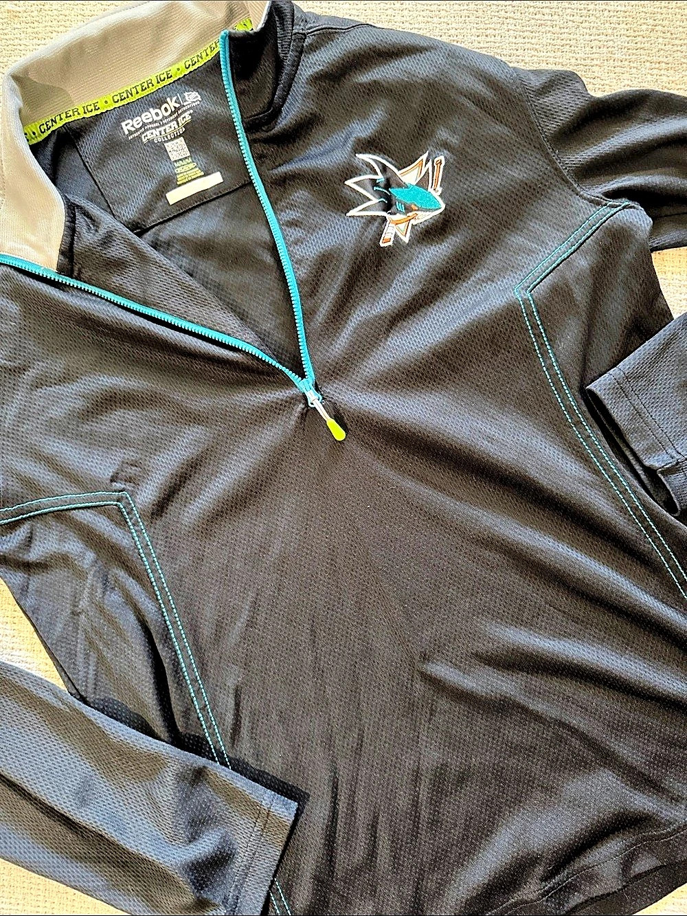 Reebok Center Ice Collection NHL San Jose Sharks Pullover Black. Medium